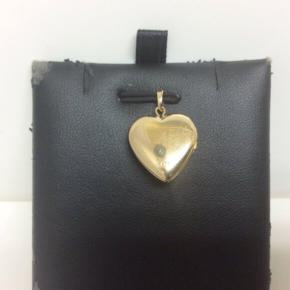 Ladies 14k Yellow Real Gold Heart opening Locket Charm Pendant 2.40 grams - Picture 3 of 9